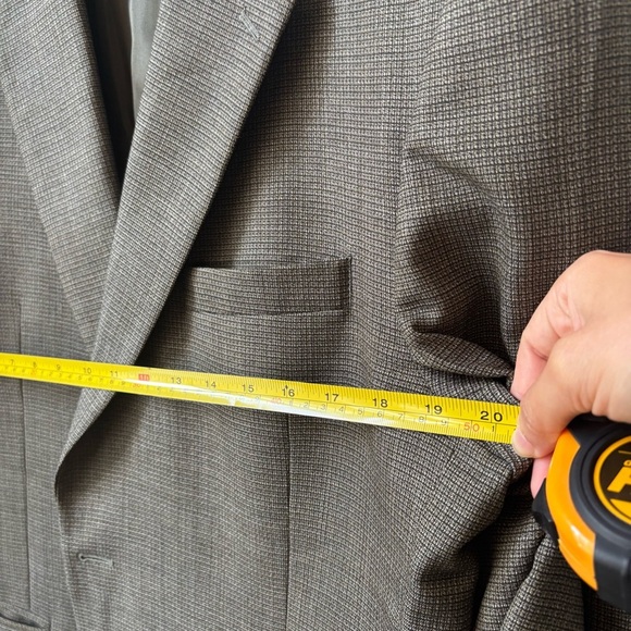 Jos. A. Bank Plaid Blazer - Picture 6 of 9